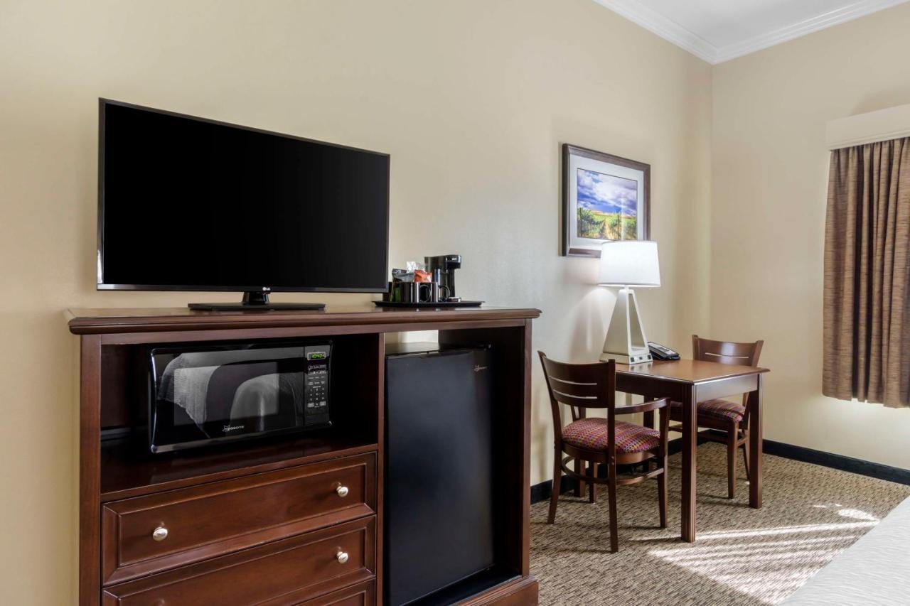 Best Western Plus Grapevine Inn Sunnyside Exterior foto