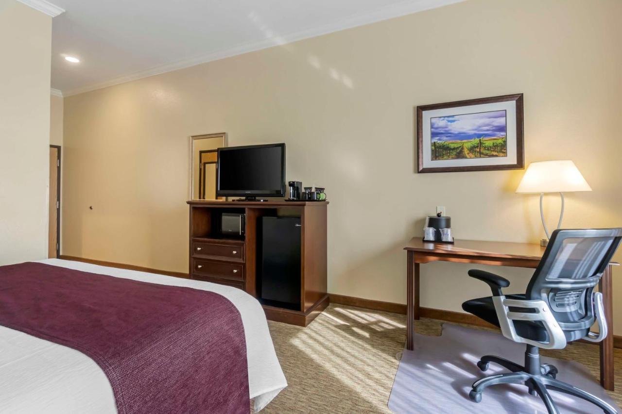 Best Western Plus Grapevine Inn Sunnyside Exterior foto
